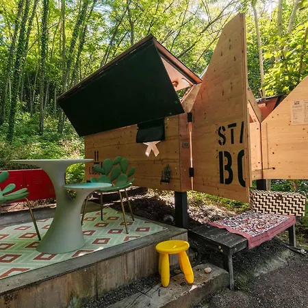 Campismo de Luxo Starsbox Casasilvana Alba (Piedmont)